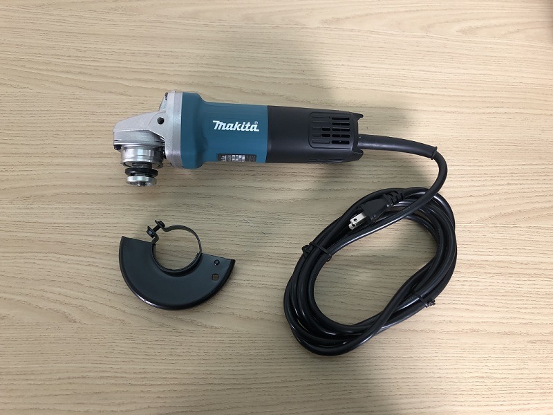 Máy mài góc Makita 9553B đáng để sở hữu