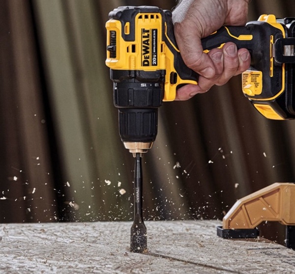 Máy khoan Dewalt chất lượng, độ bền cao