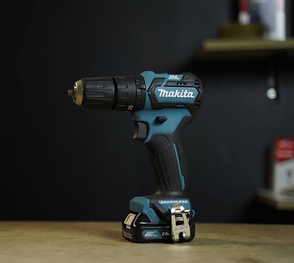 Máy khoan pin chuyên vít Makita HP332DSAE