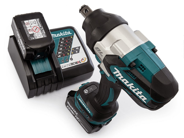 Máy siết bu lông dùng pin Makita DTW1001RTJ